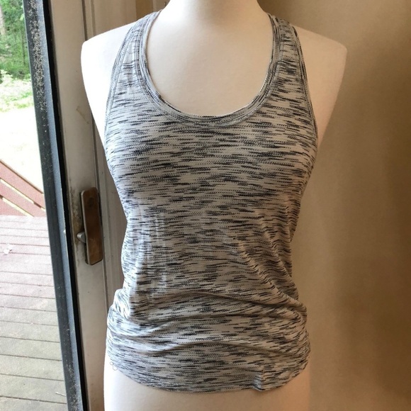 Lululemon Racerback Tank Top Size 2 in EUC - Picture 1 of 8